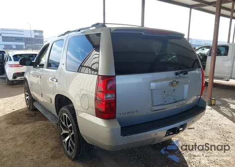 2011 Chevrolet Tahoe Lt из США, поврежденный, VIN 1GNSCBE02BR152078